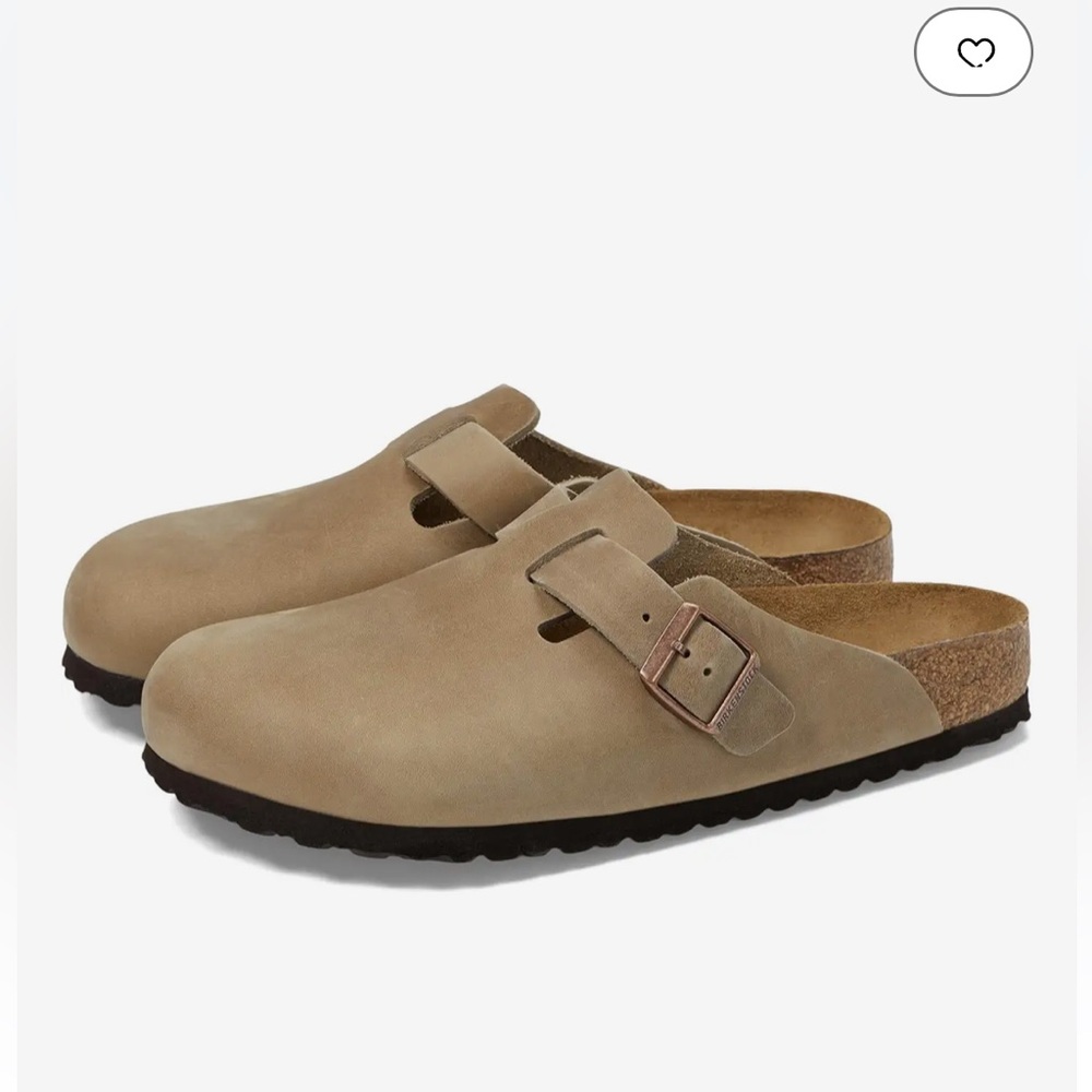 New in box.  Birkenstocks Clogs. Size 41 (women 10 men 8). Unworn. Never worn.